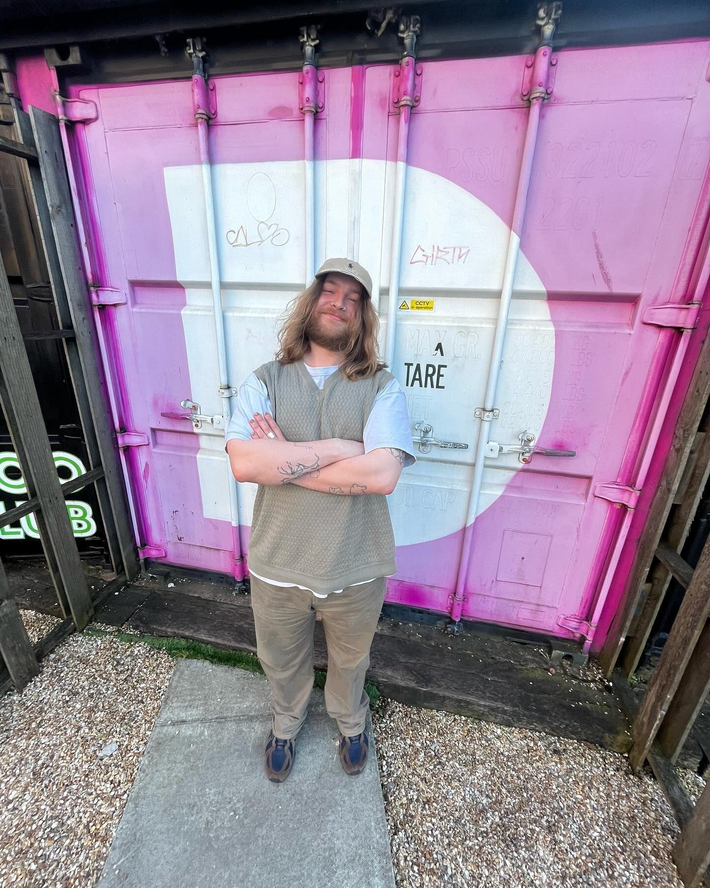 ON AIR NOW: CROSSING PATHS w/ @ar.thuratchi 🚸Bringing you Indie, Alt Country &amp; Dream pop &lsquo;TIL 8PM ft. Tracks from Devon Welsh, @songofcoco &amp; @sports_coach_69 🔒 Keep it locked in at 105.5FM - platformb.org.uk - DAB 🔒