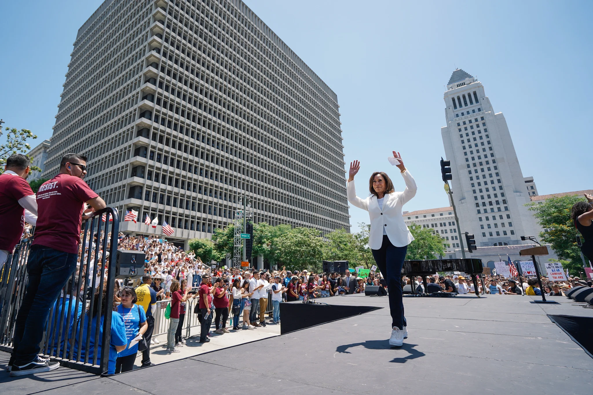Kit_Karzen_Familes_Belong_Together_Protest_2018DSC06083.jpg