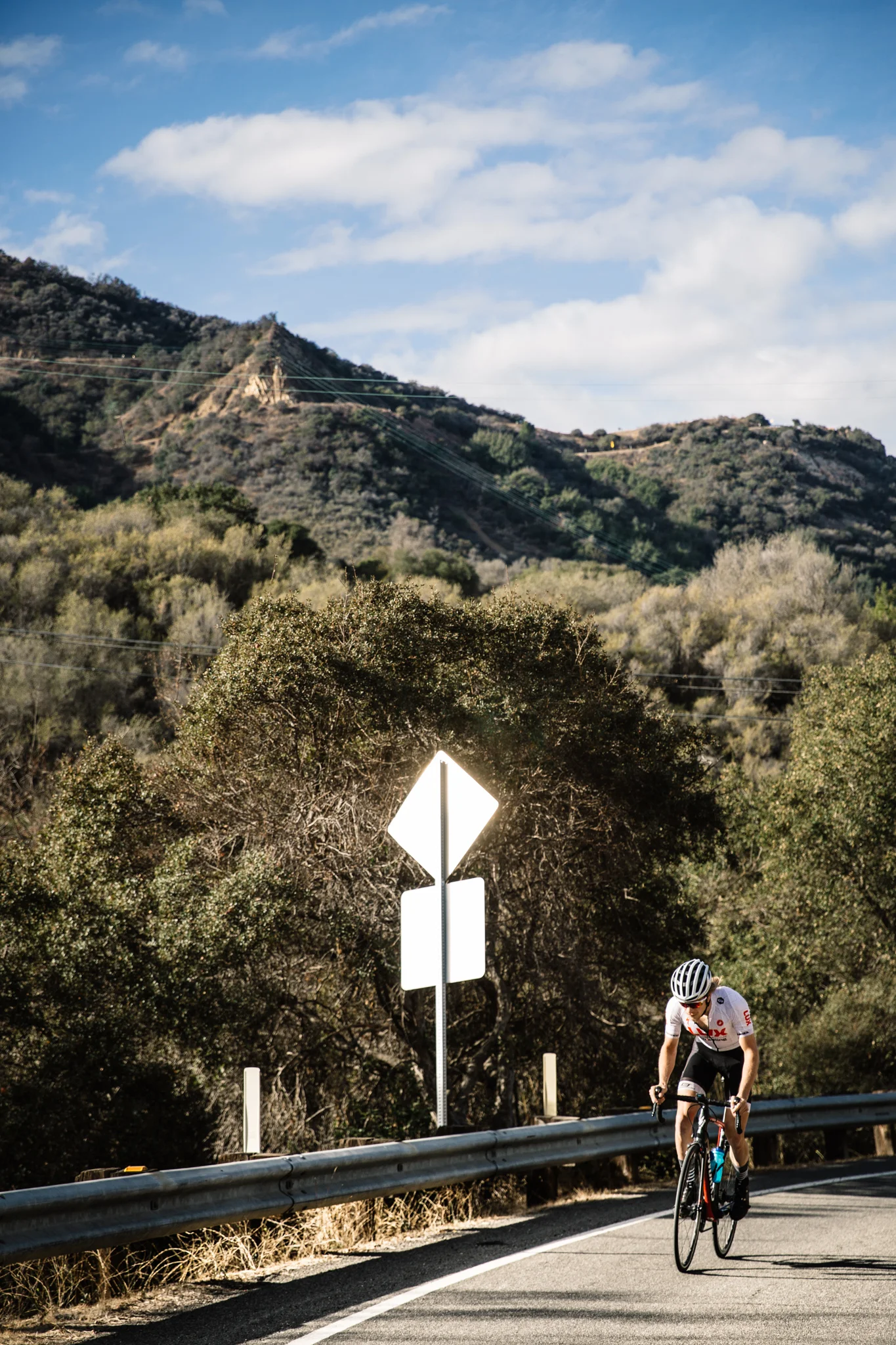 Kit_Karzen_LUX_Stradling_Cycling_Team_B93A4244.jpg