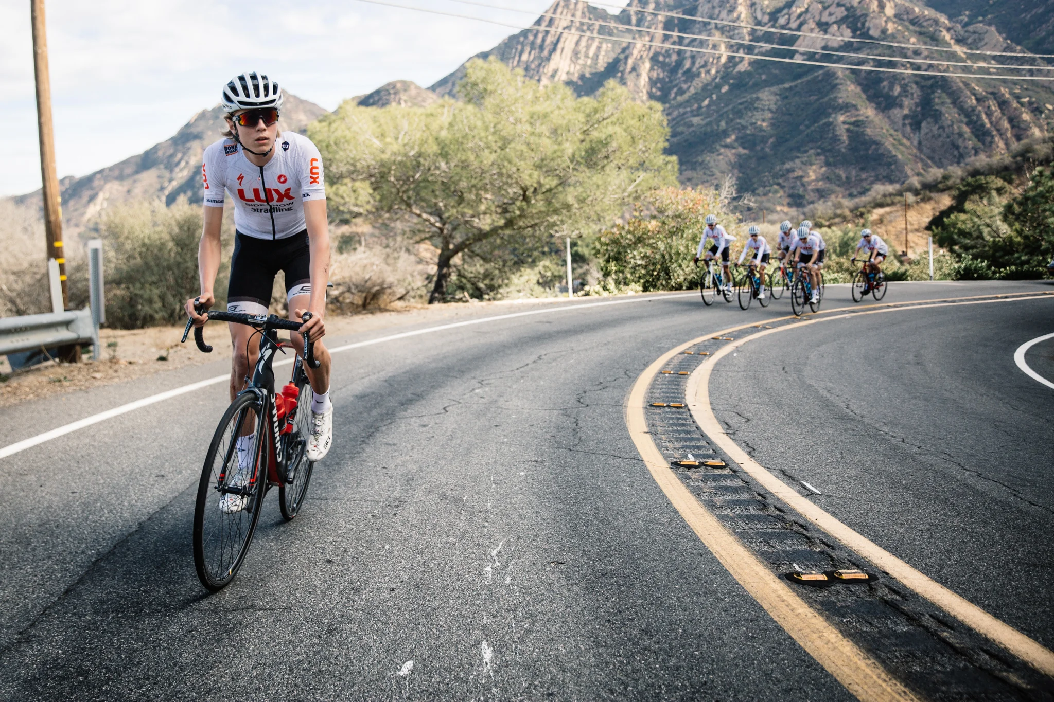 Kit_Karzen_LUX_Stradling_Cycling_Team_B93A4389.jpg
