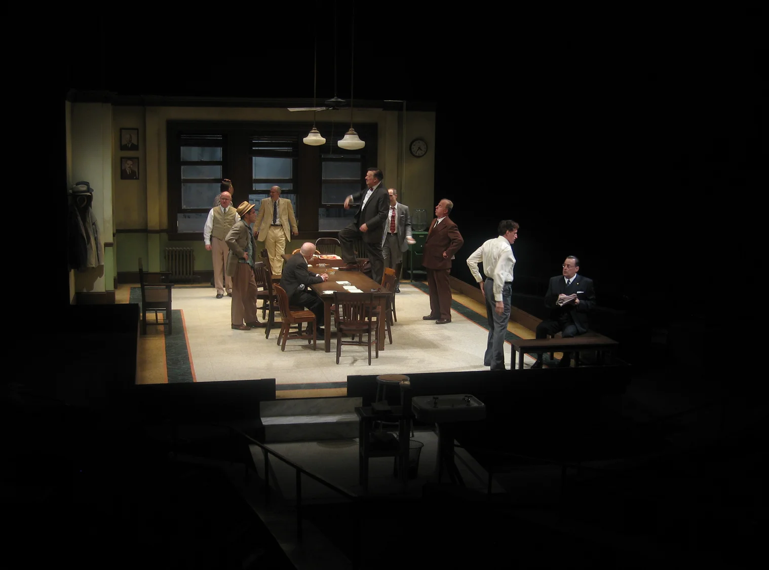 12_Angry_Men_3.jpg