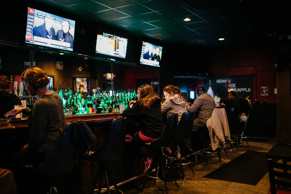 Cutter’s Bar and Grill Eastern Market Low-key joint offering pub grub, such as classic & stuffed burgers, plus a full bar with draft beer. A Detroit favorite, hidden in Eastern Market. 2638 Orleans 313.393.0960 Website