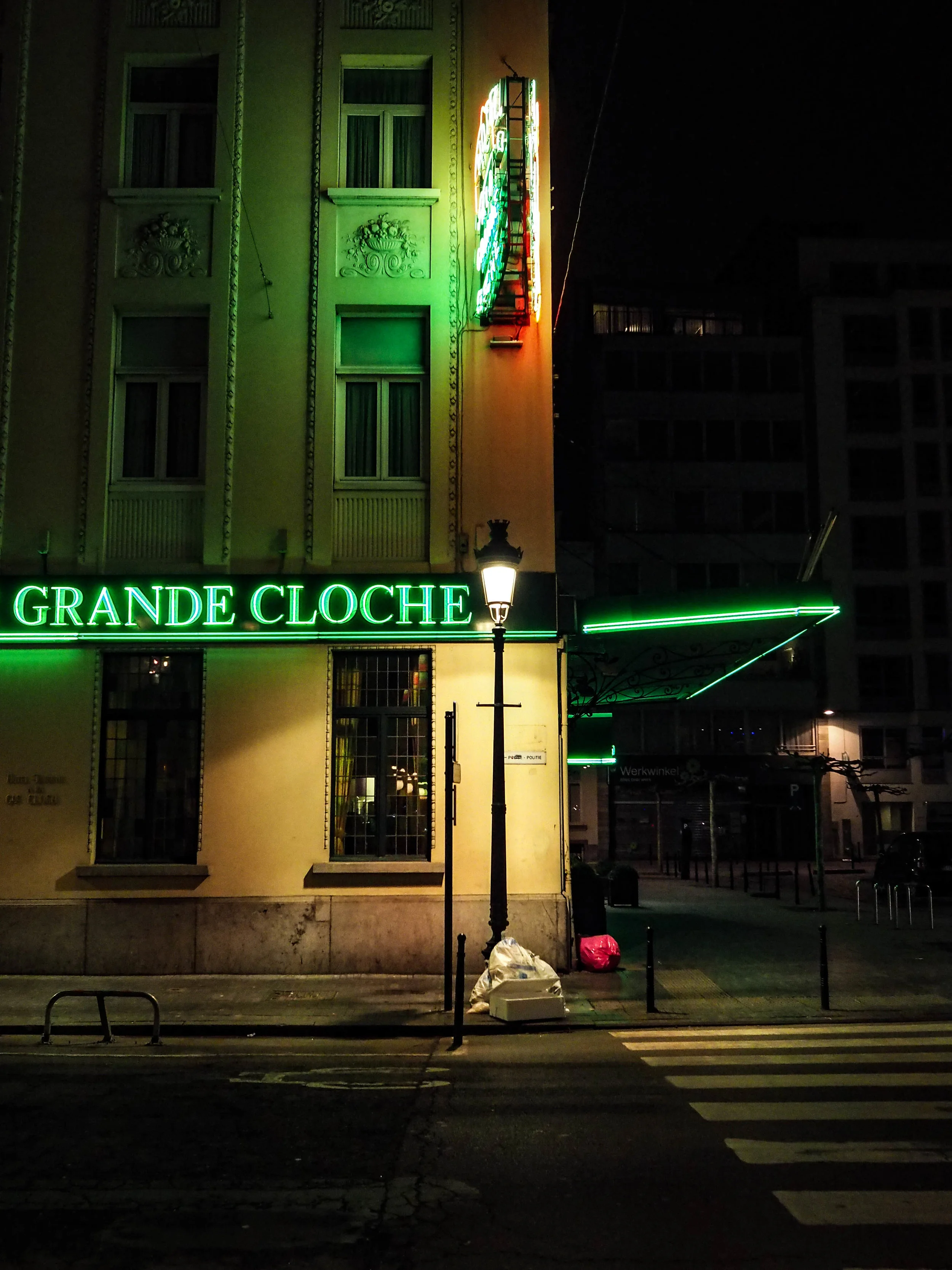 P1120663 2-122.jpg