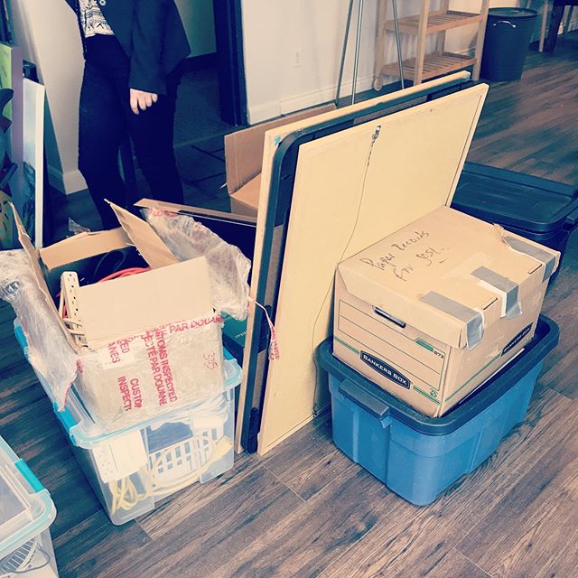 Moving day!! 🚚🚚🚚 #yycentrepreneur #smallbizyyc #techstartup #goingplaces #happyworkers