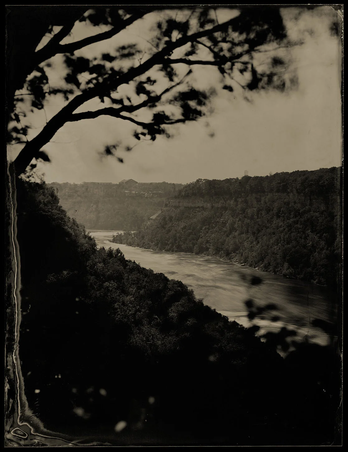 View from atop the Niagara Gorge, 2017 - By: Stephen Brule www.stephenbrule.com