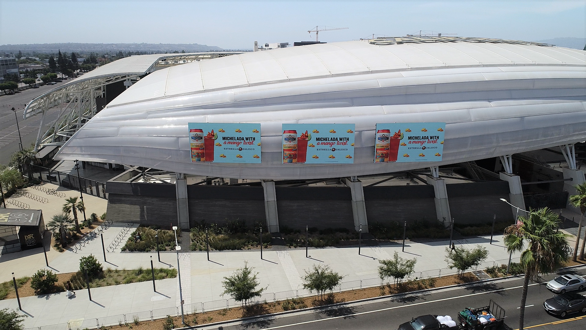 LAFC EXTERIOR.png