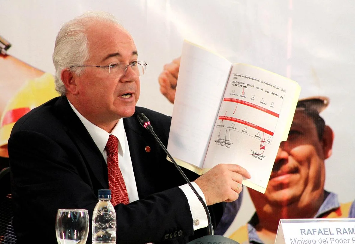 Más  124 mil millones de dólares ingresaron en PDVSA en el 2010