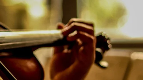 finger vibrato How to Vibrate Your Fingers Playing Violin main image 0