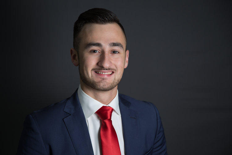 Pro Consul - Alim Lakhiyalov
