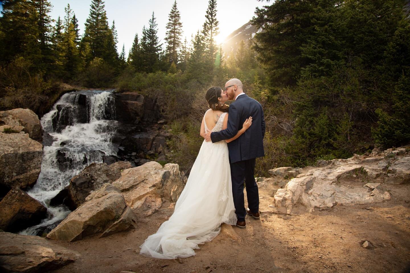 Sneak peeks from Corey&rsquo;s and Tom&rsquo;s gorgeous elopement in Breckinridge yesterday!!! I loved this couple!
