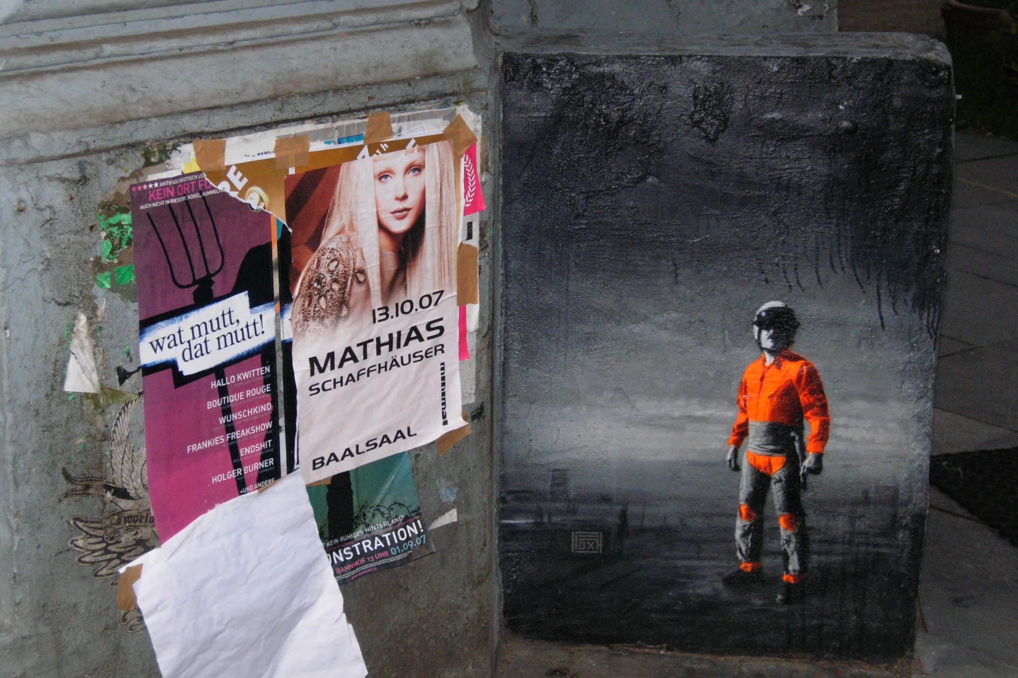 Handbills and street painting