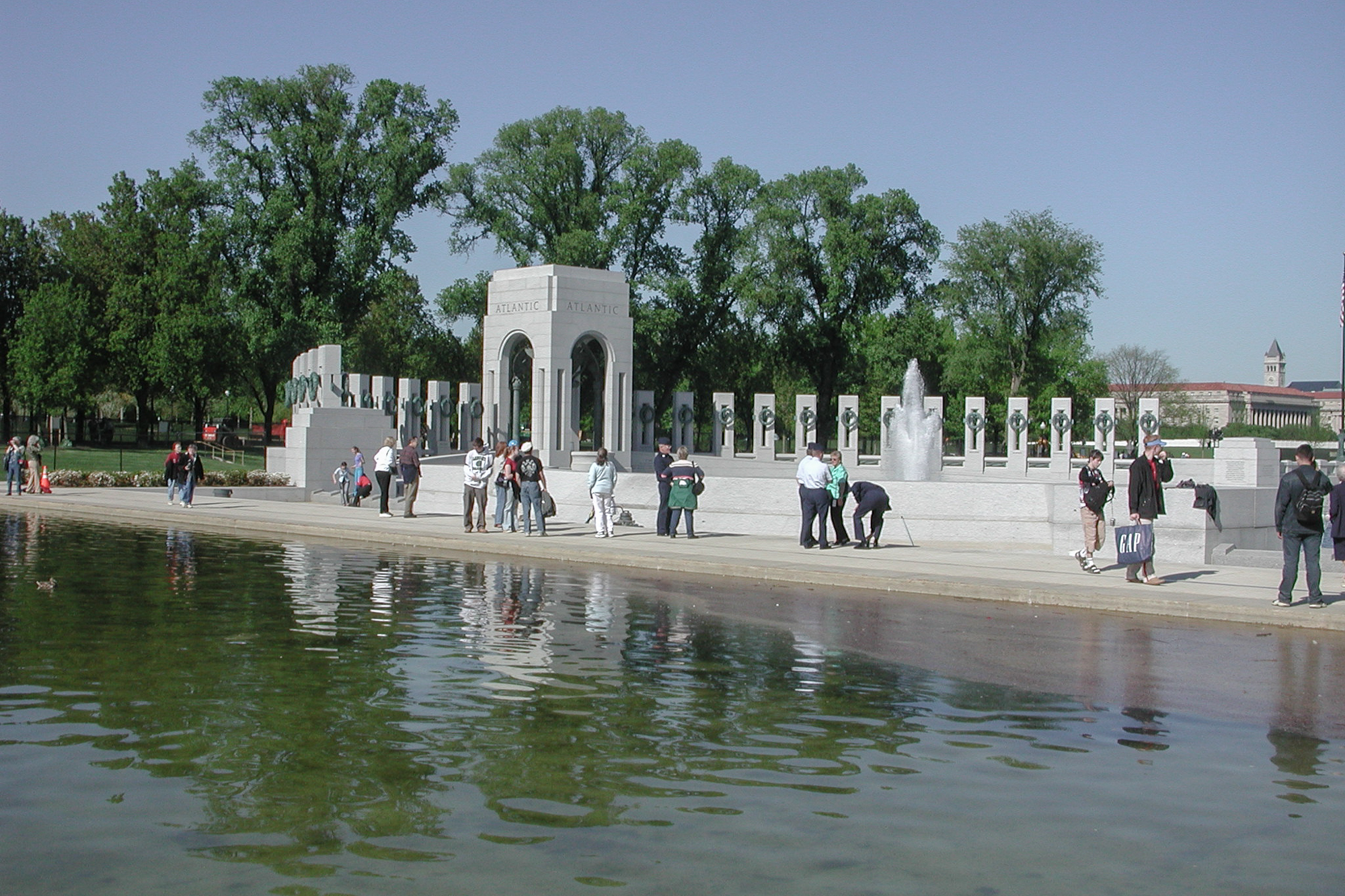 Visitors, WWII Memorial