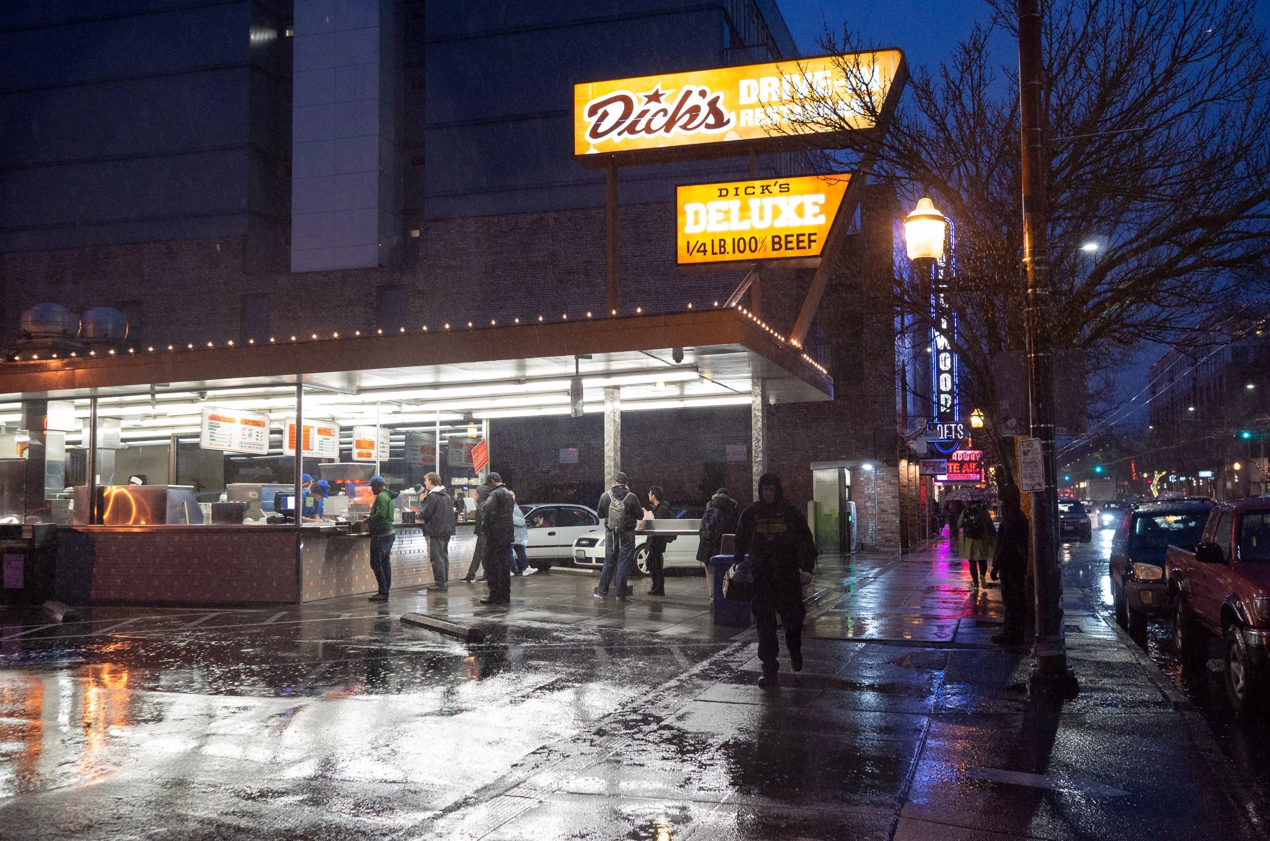 Rainy night at Dick's Drive-In