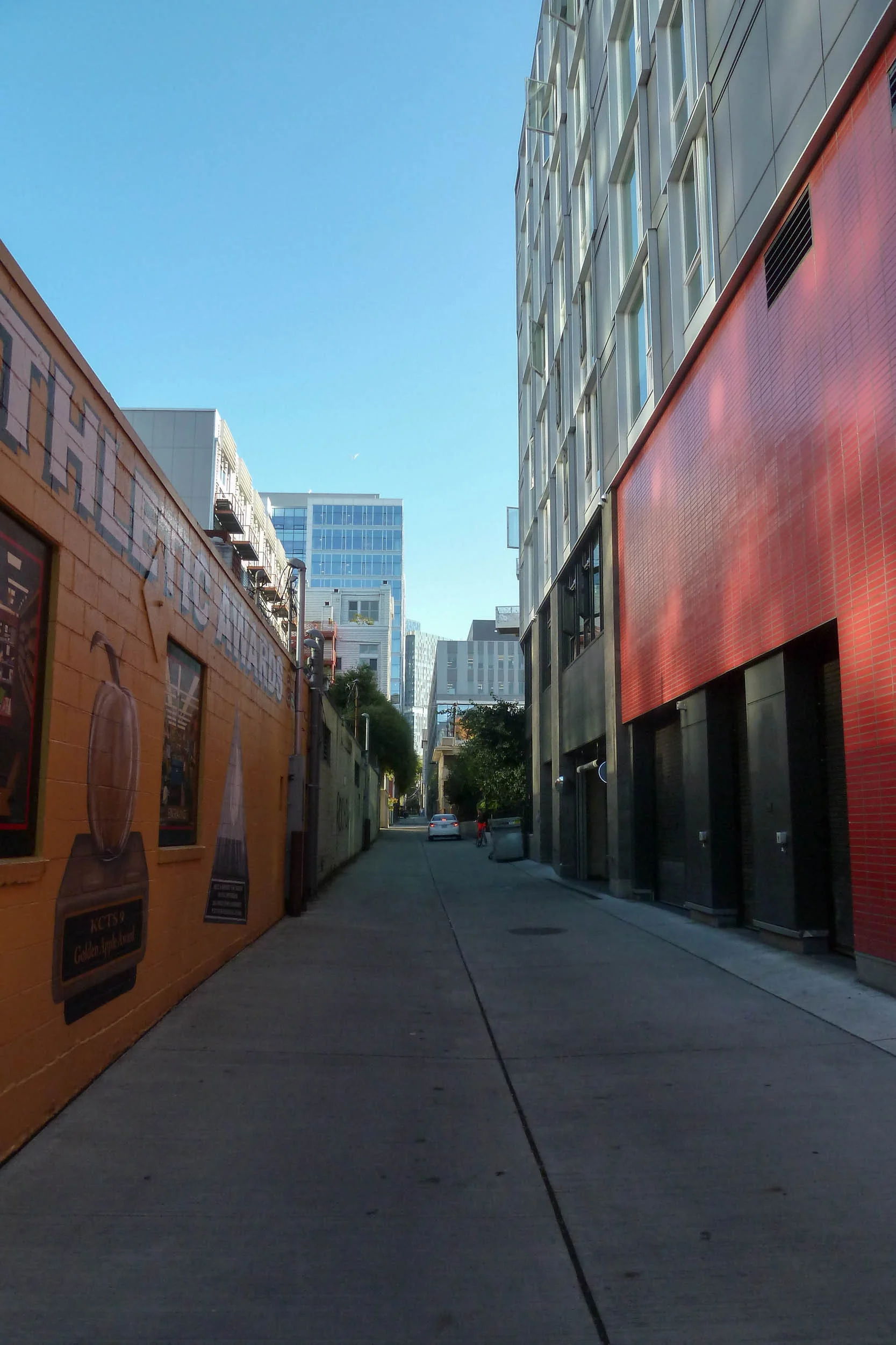 alley of color