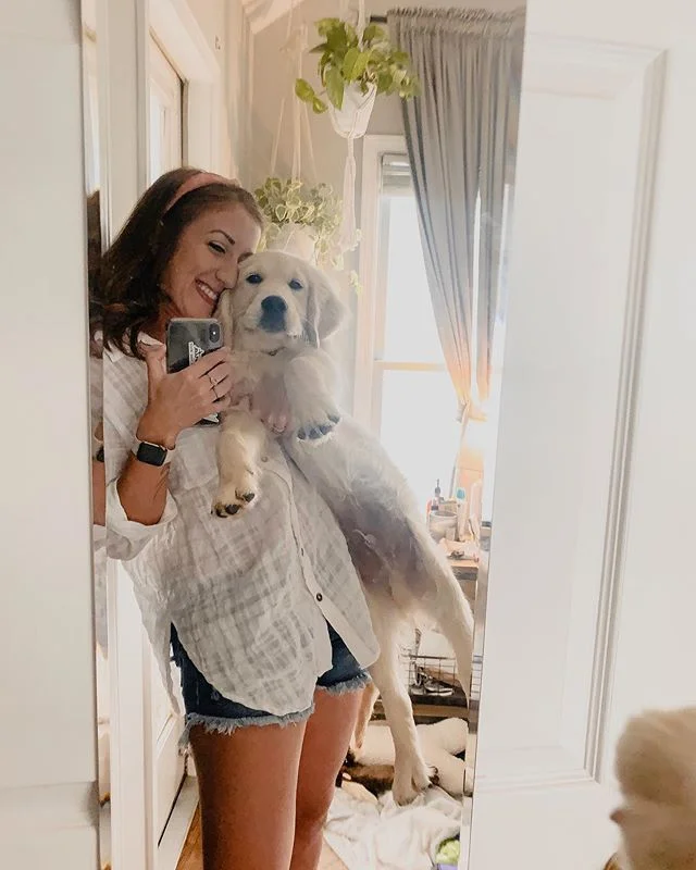 You know I’ve always had a thing for gold accessories 🥰 (but not for mirror pics, bear with me) #3months