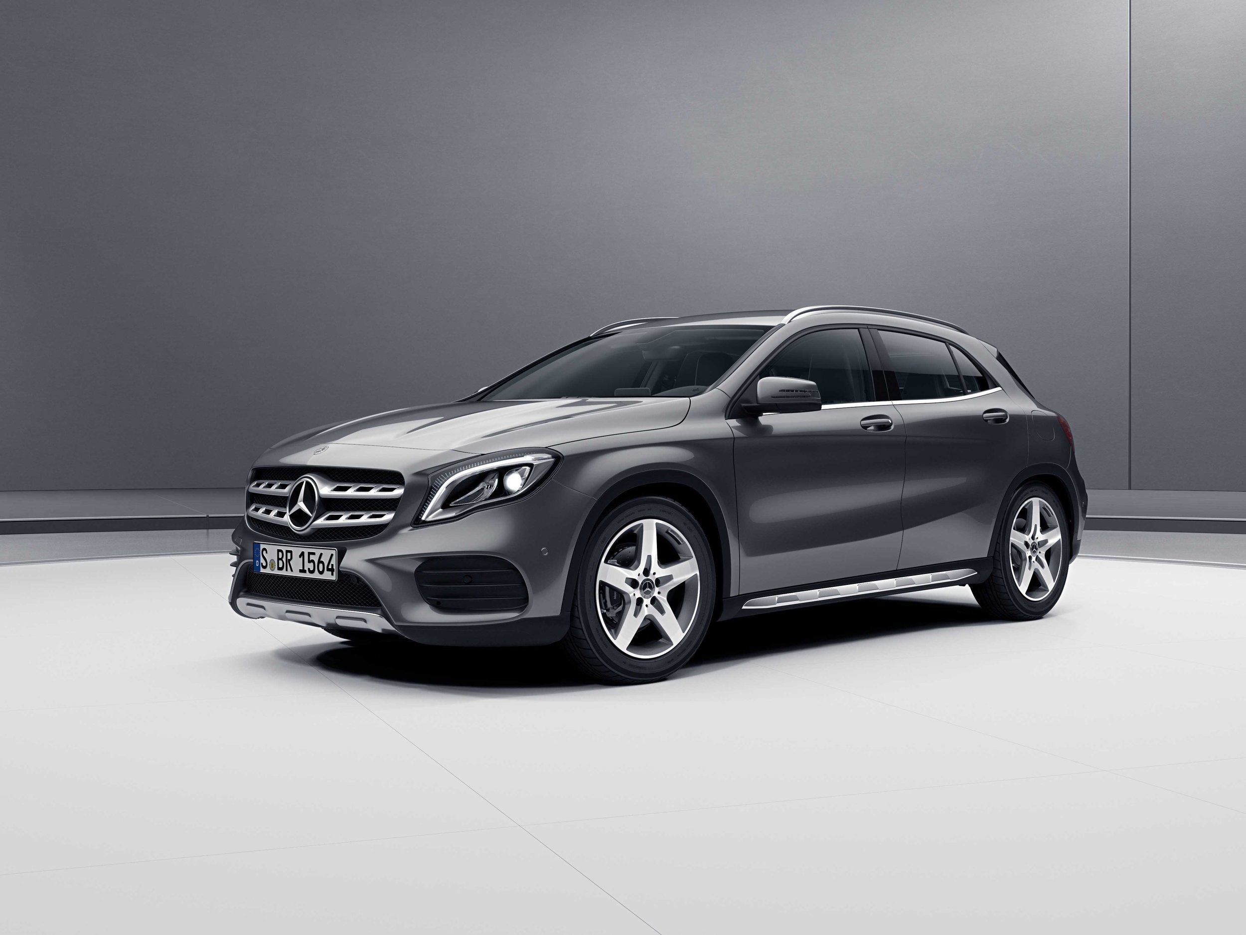 Car Launch iPad Magician Mercedes Benz GLA