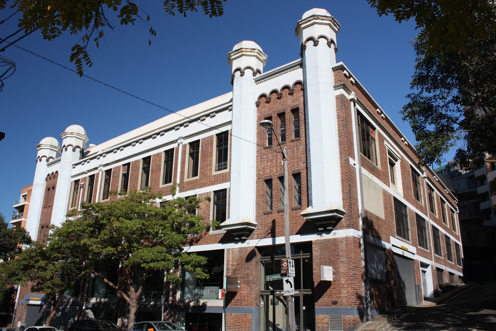 Darlinghurst Winns store.JPG
