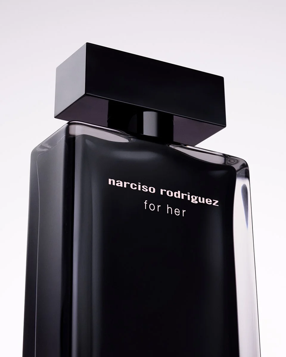  CLIENT: 
&nbsp;&nbsp;&nbsp;&nbsp;&nbsp;
Narciso Rodriguez ©
&nbsp;&nbsp;&nbsp;&nbsp;&nbsp;&nbsp;&nbsp;&nbsp;&nbsp;&nbsp; PHOTOGRAPHER 
&nbsp;&nbsp;&nbsp;&nbsp;&nbsp;
Robin Guittat 