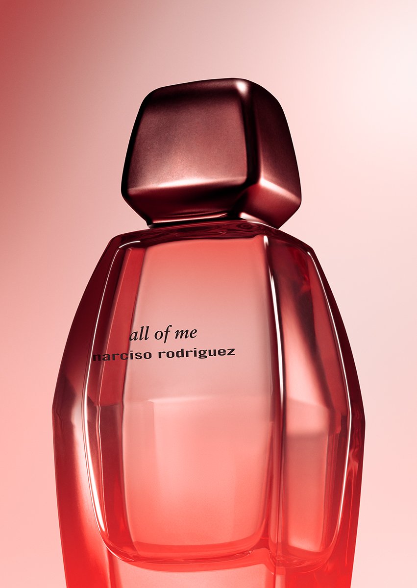  CLIENT: 
&nbsp;&nbsp;&nbsp;&nbsp;&nbsp;
Narciso Rodriguez ©
&nbsp;&nbsp;&nbsp;&nbsp;&nbsp;&nbsp;&nbsp;&nbsp;&nbsp;&nbsp;
 PHOTOGRAPHER: 
&nbsp;&nbsp;&nbsp;&nbsp;&nbsp;
Robin Guittat