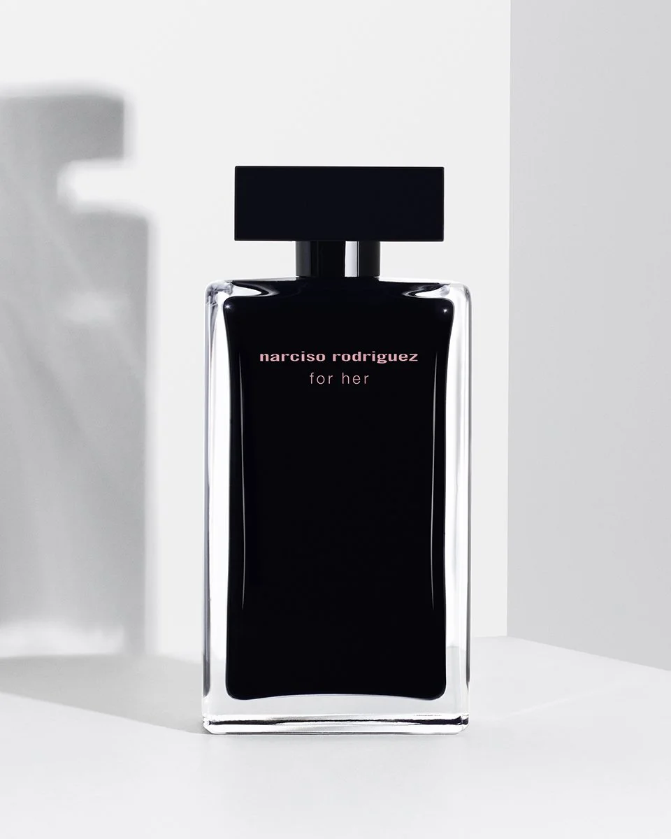  CLIENT: 
&nbsp;&nbsp;&nbsp;&nbsp;&nbsp;
Narciso Rodriguez ©
&nbsp;&nbsp;&nbsp;&nbsp;&nbsp;&nbsp;&nbsp;&nbsp;&nbsp;&nbsp; PHOTOGRAPHER 
&nbsp;&nbsp;&nbsp;&nbsp;&nbsp;
Robin Guittat 