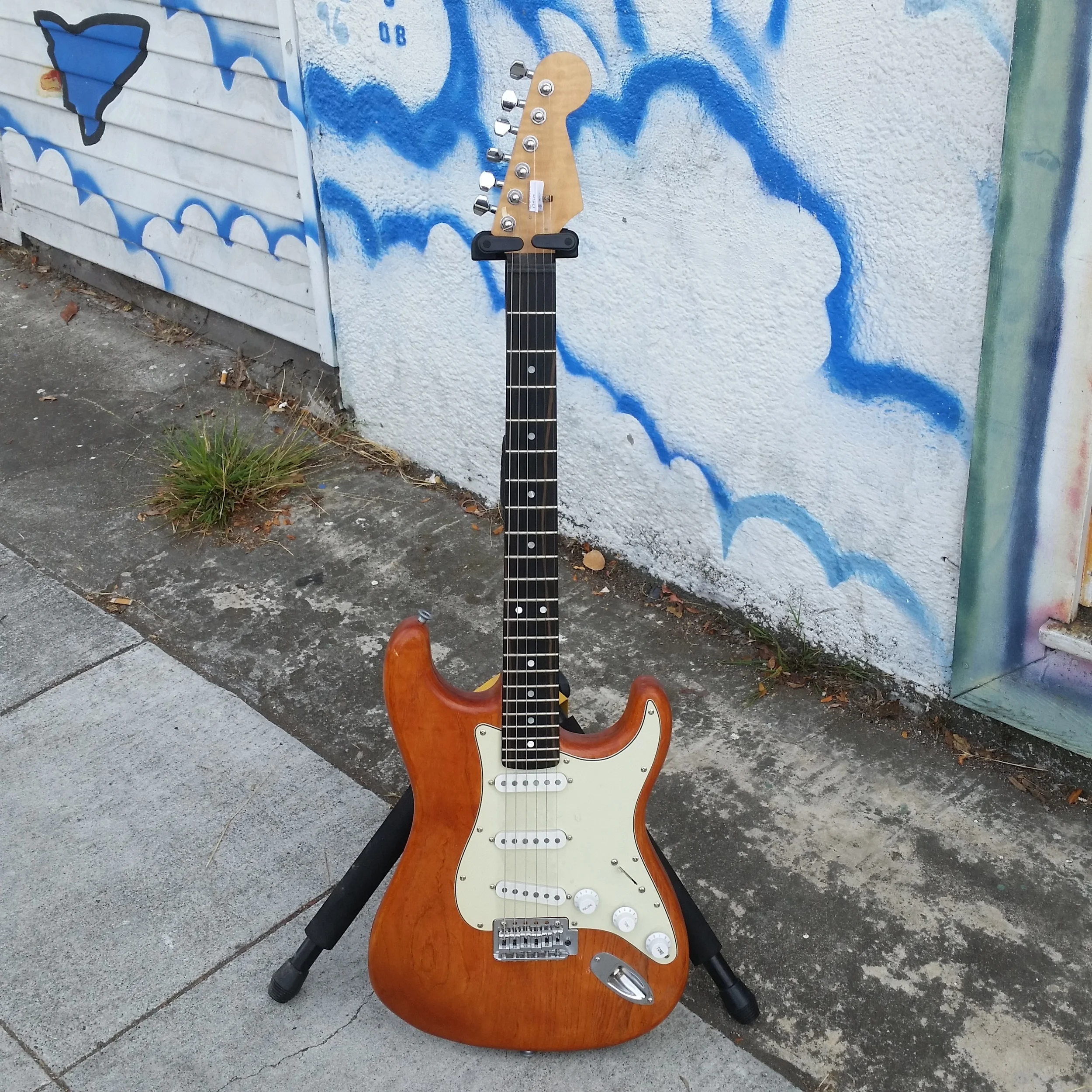 Subway Custom Strat — FatDog's Subway Guitars