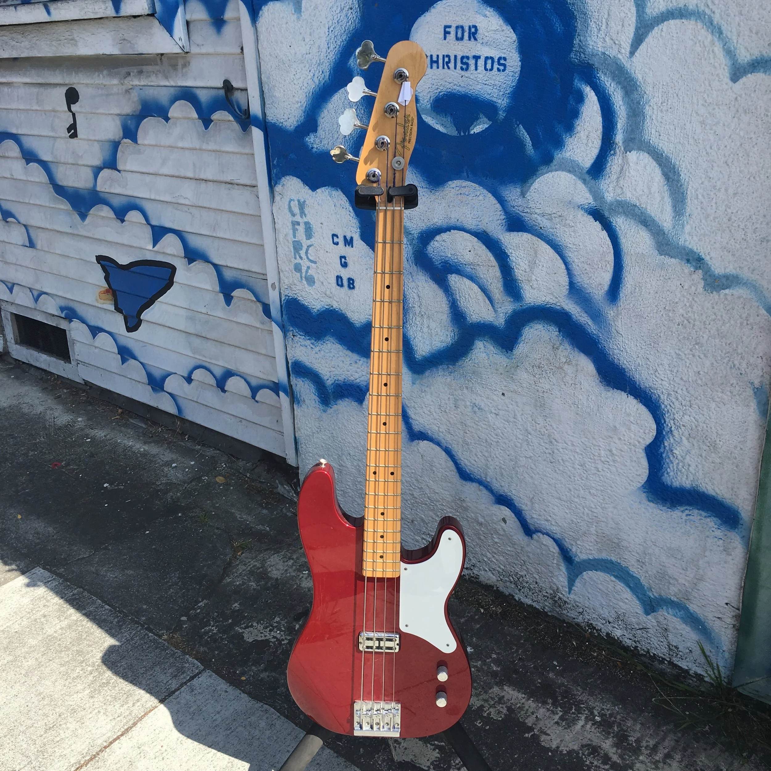 Fender Percussion Bass
