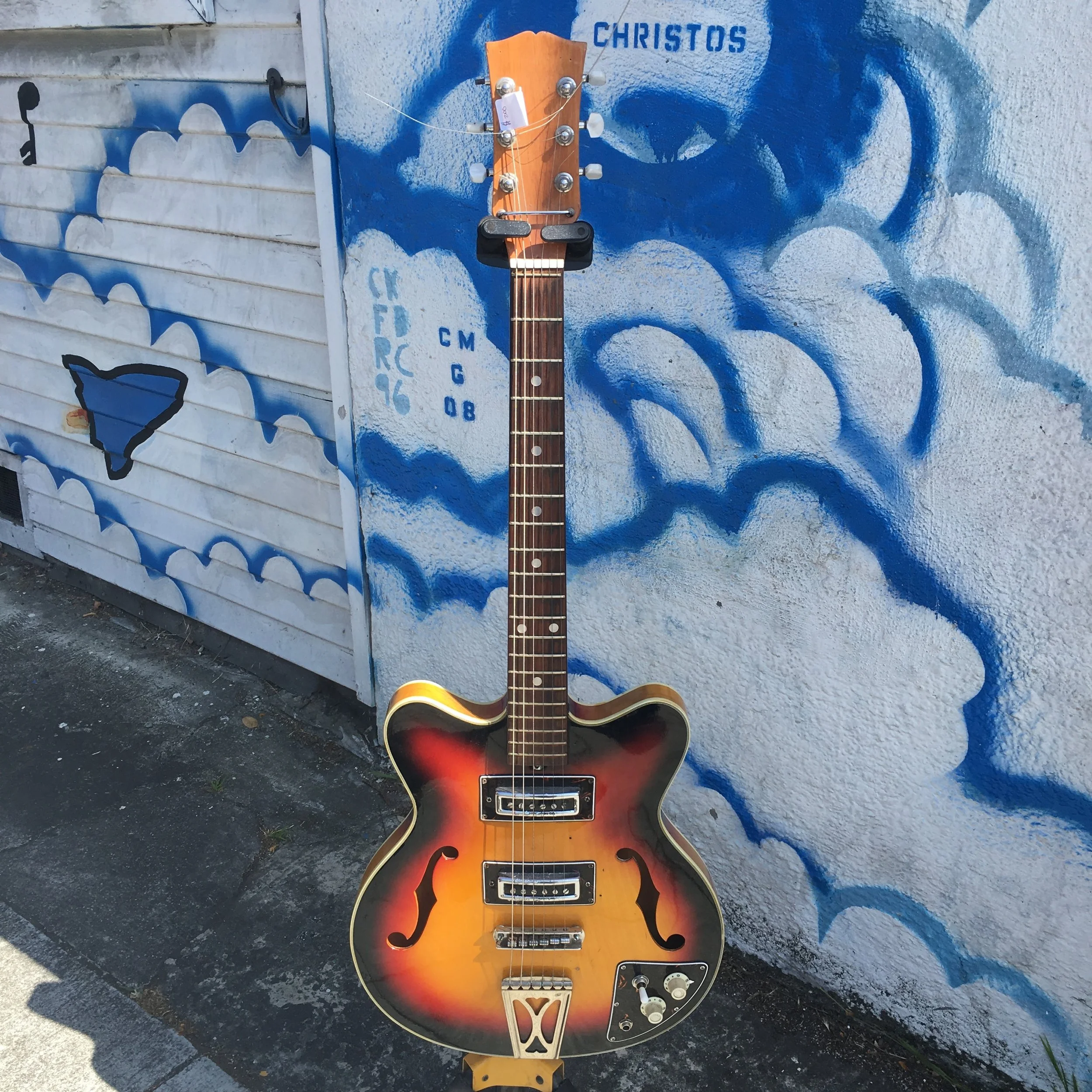 Thin Hollow "ES-330"