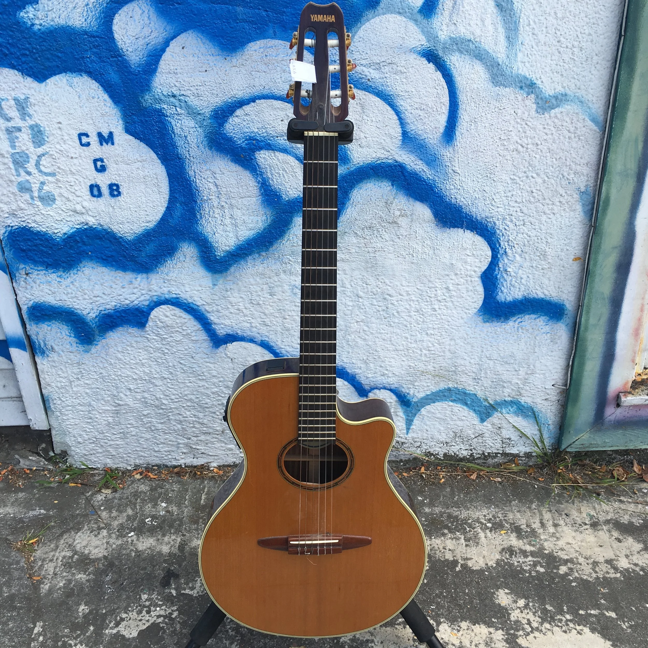 Yamaha Electric classical 