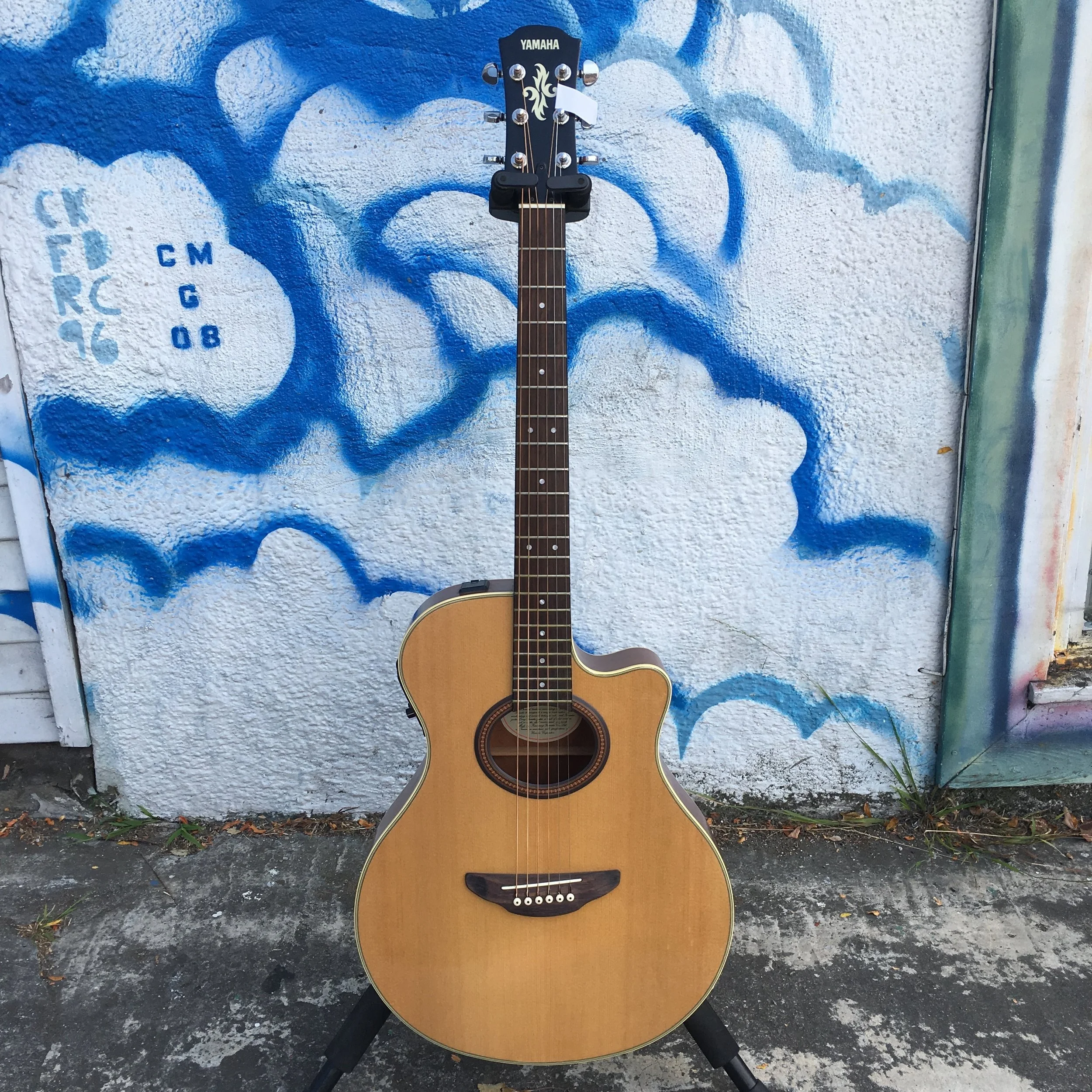 Yamaha Acoustic Electric 