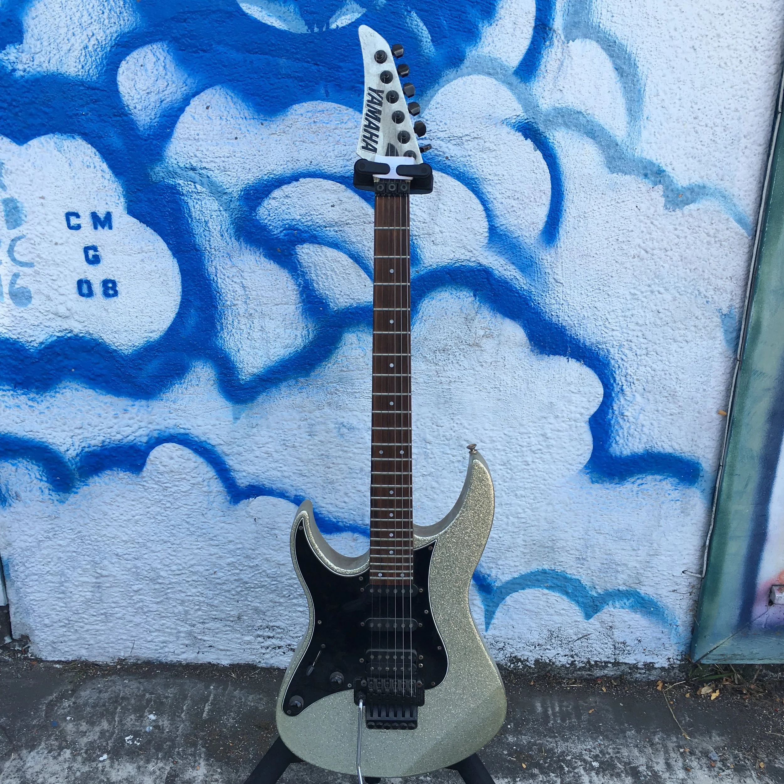Lefty Yamaha electric 