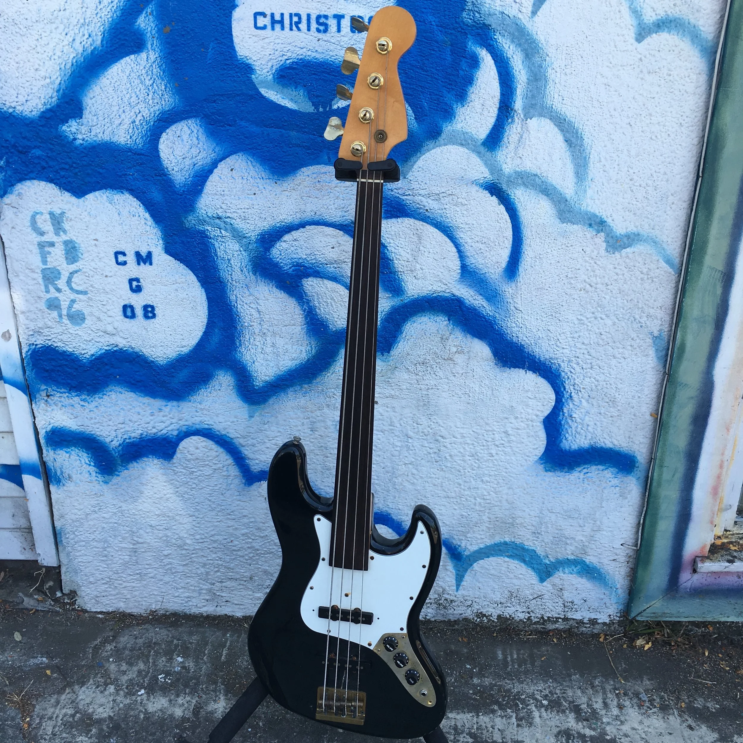 Subway Custom Fretless Jazz Bass