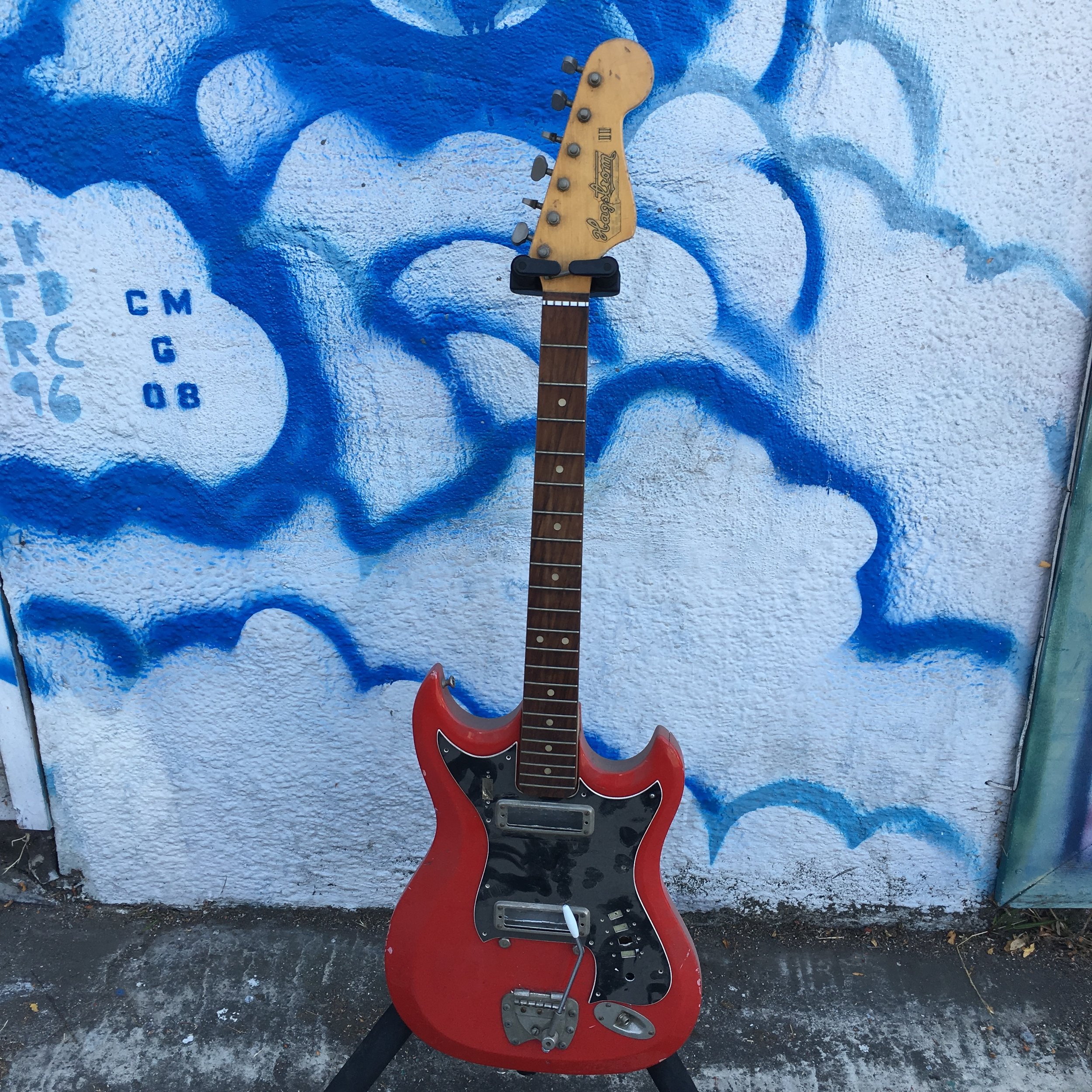 65 Hagstrom II 