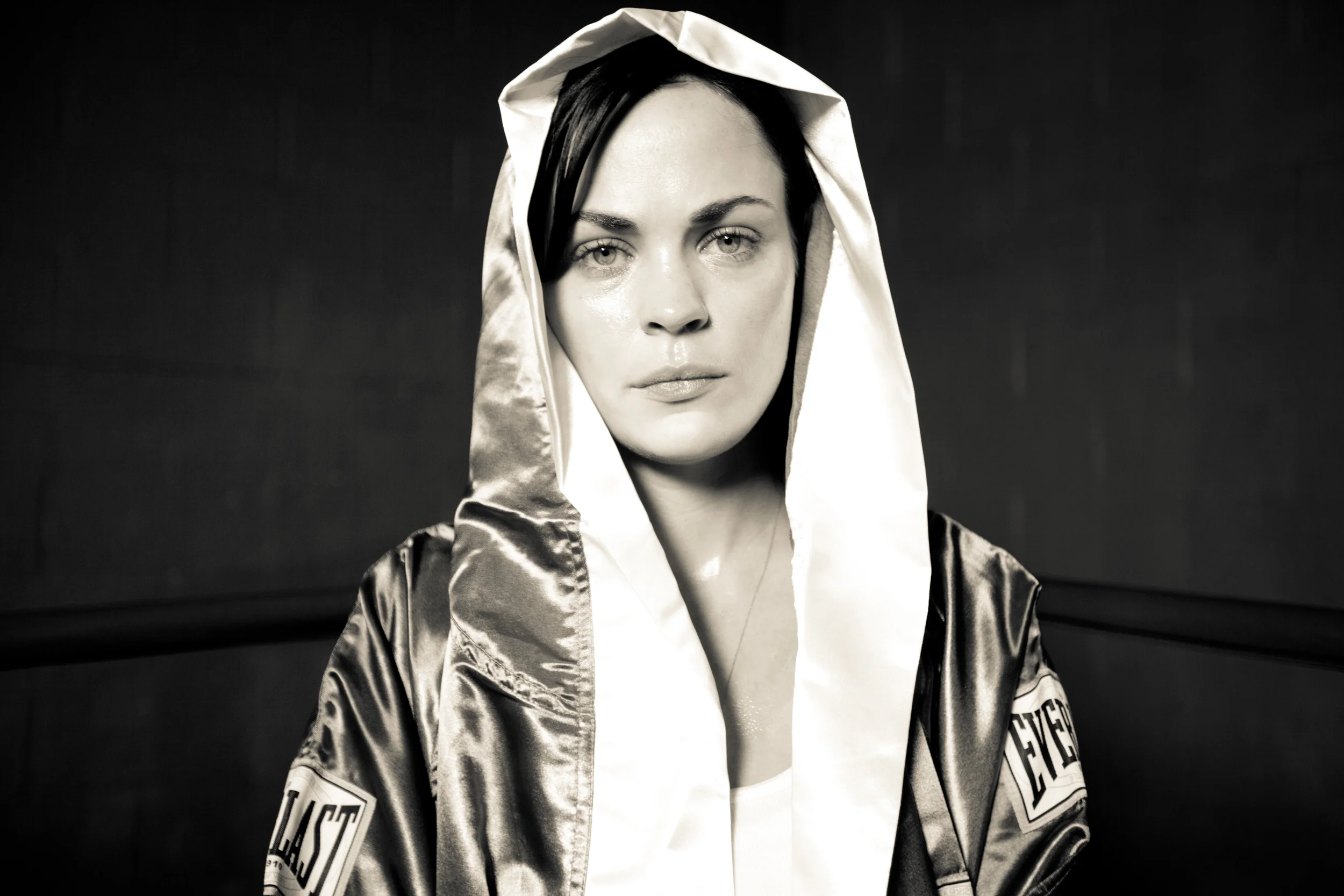 linds boxing badass.jpg