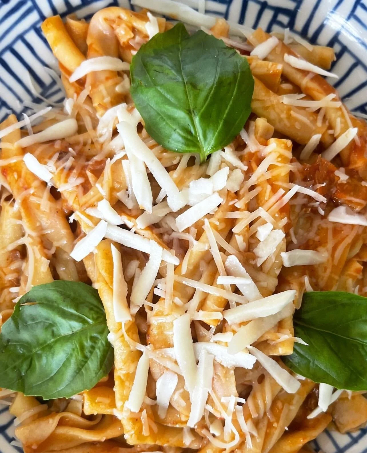 Two words: Must. Have. 😮&zwj;💨⁠
⁠
You&rsquo;ve just dragged yourself off the beach. Sand in your bag, sun on your cheeks, and all you can think about? A big bowl of something real. Enter Gnocchi di Zucca&mdash;fresh pumpkin gnocchi bathed in browne