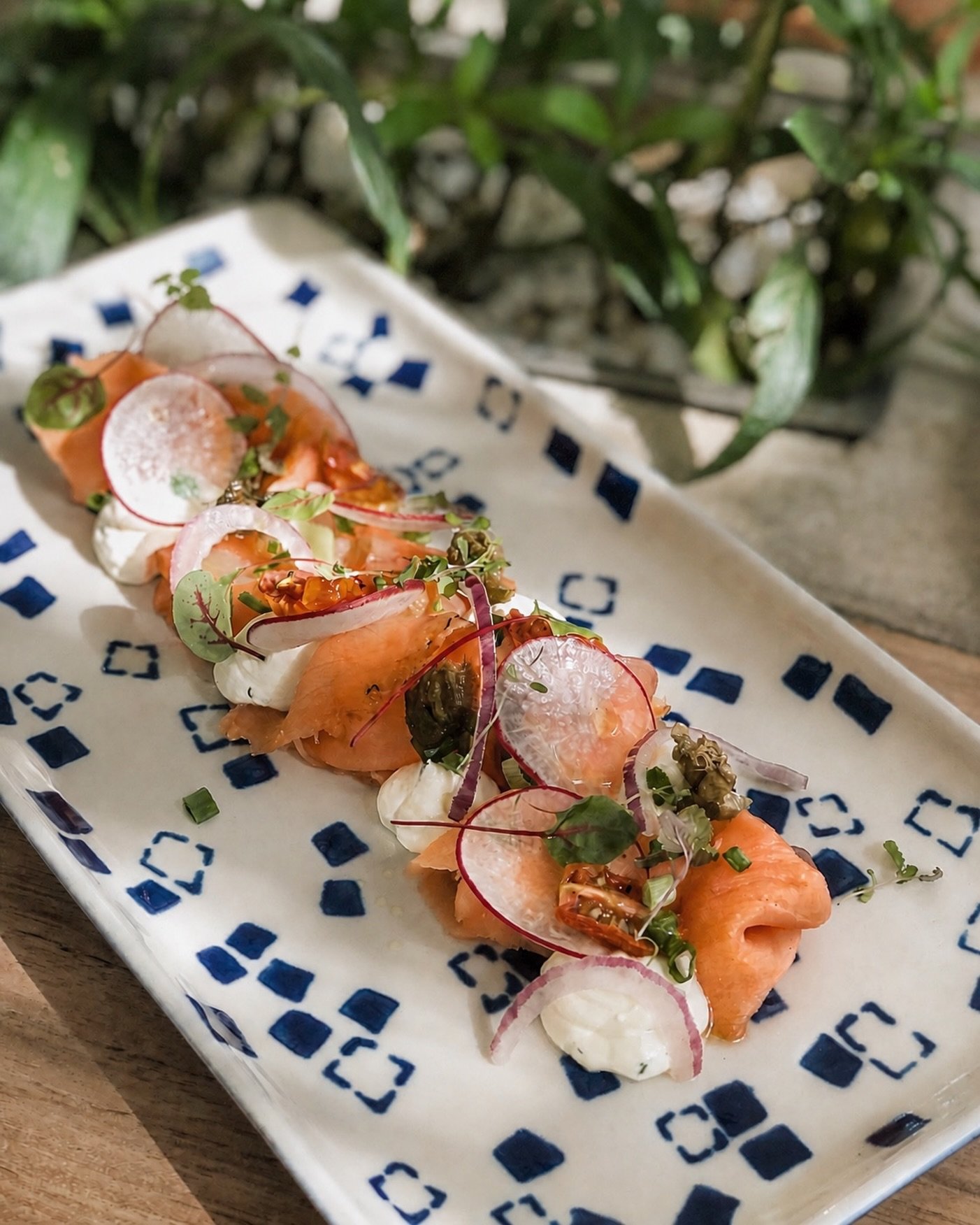 Anything but basic 🤩

House-smoked salmon carpaccio and all the little details that make you realize good ingredients actually matter, from the olive oil to the quality of the salmon. 

Light, indulgent, beautiful. For the people who care what their