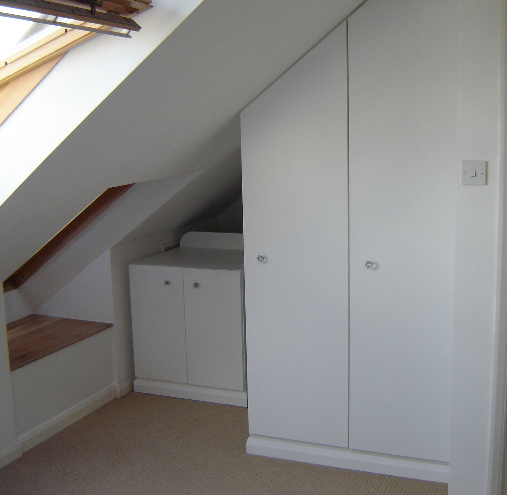 Wheeled cabinet & fitted wardrobe