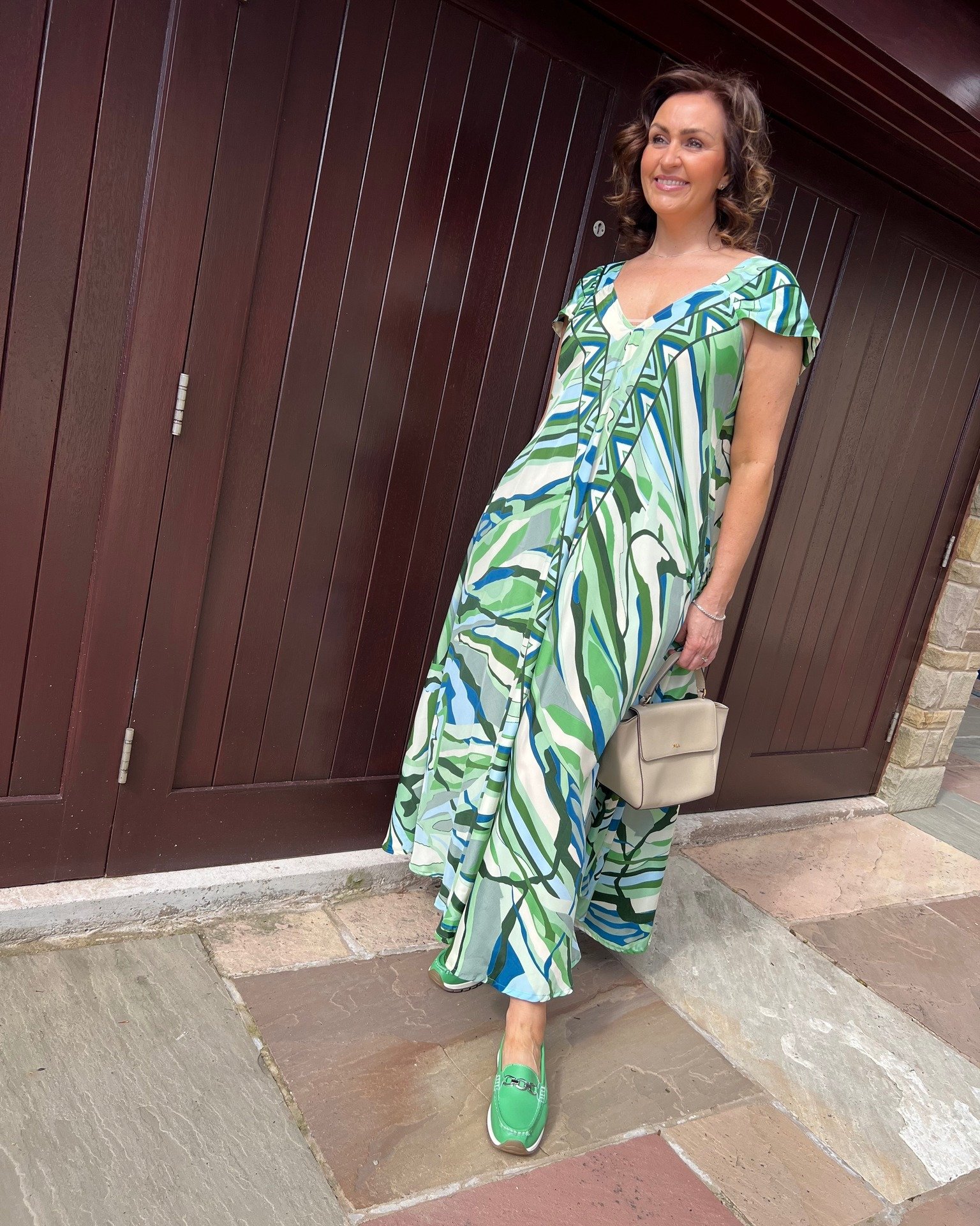 Add a pop of colour to your wardrobe and a spring in your step with our IPANEMA loafers in Apple 🍏 

Whether brunching with friends or going shopping, these shoes are sure to keep you ontrend, feeling comfortable and looking fabulous!😆 

Available 