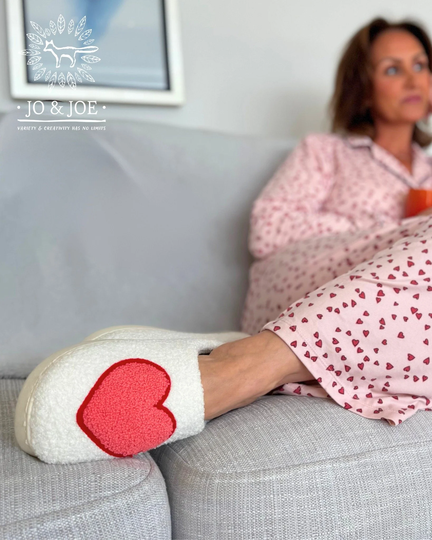 Made with Love 💌 

Our AMOUR slippers are too cute to miss out on...swipe for a closer look❤️

Head to www.joandjoecollection.co.uk now. Don't forget we offer FREE standard UK shipping with every order🛍️

#joandjoecollection #joandjoe #slippers #co