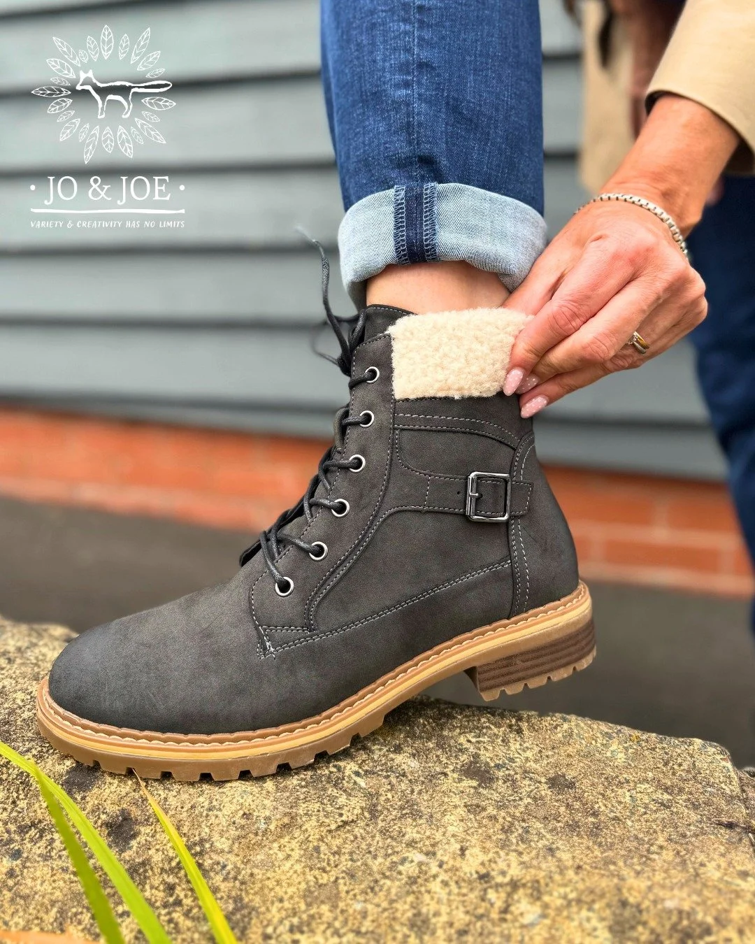 Stay warm, stylish, and ready for any weather with our AUBREY combat boots. Perfect for winter walks, casual days out, or adding an edgy touch to your cold-weather outfits. 👏 

Swipe to see how we styled them on our latest shoot 😍 

Get yours onlin