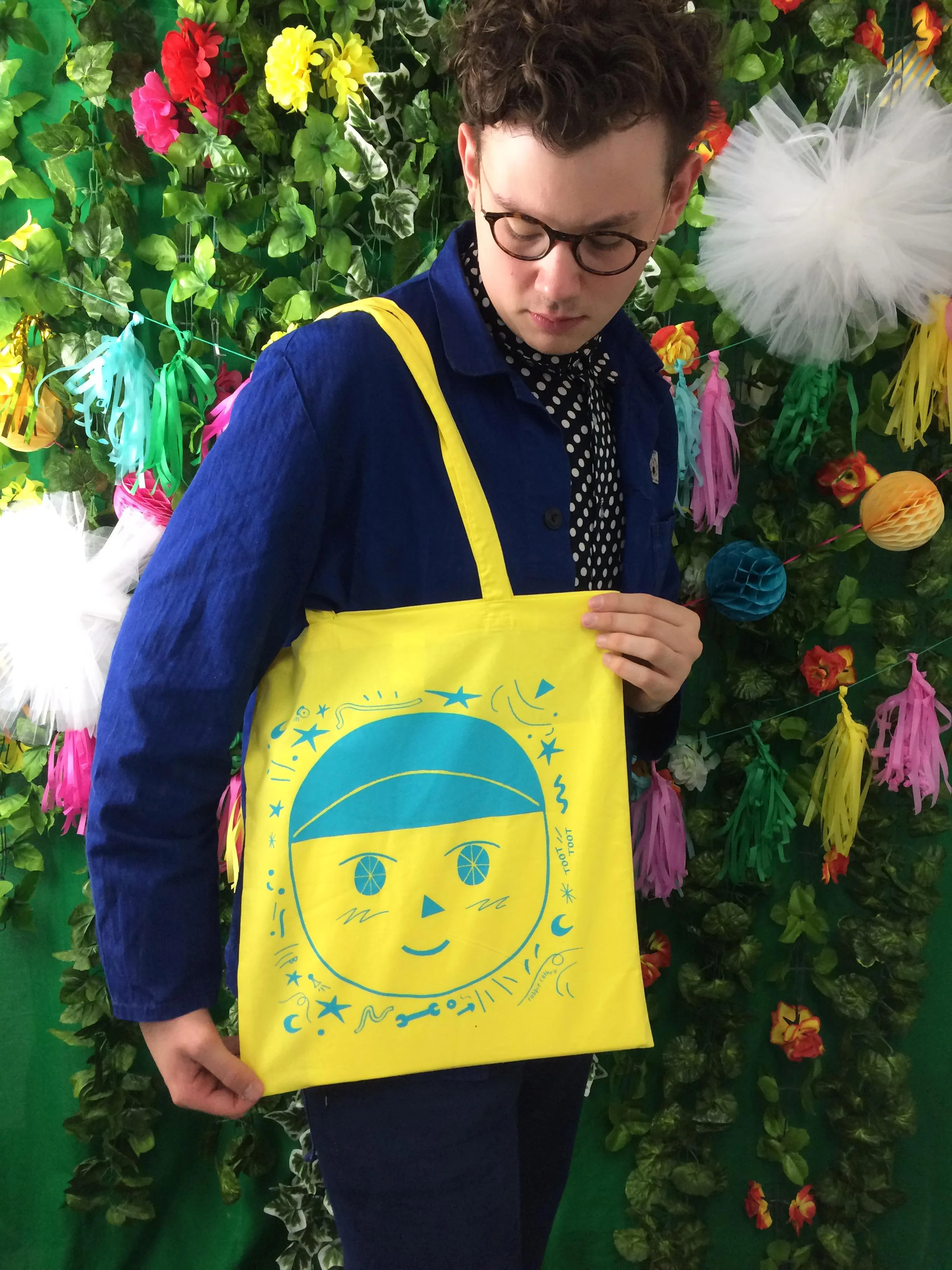 ROBBIE BAG SHOT.jpg