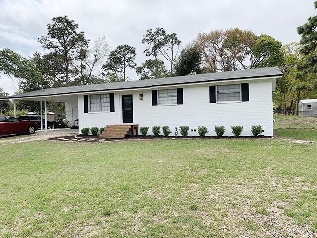 We had to share this home again because it just turned out so GOOD! 🤩 Our team painted the brick exterior white &amp; the shutters &amp; door black for one modern, clean look! 👏