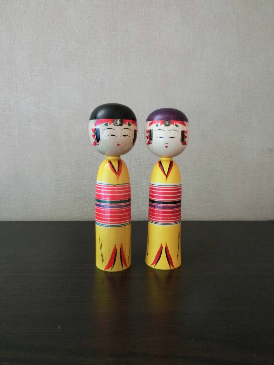 Poupée kokeshi de style Yajiro - chosissez le modèle