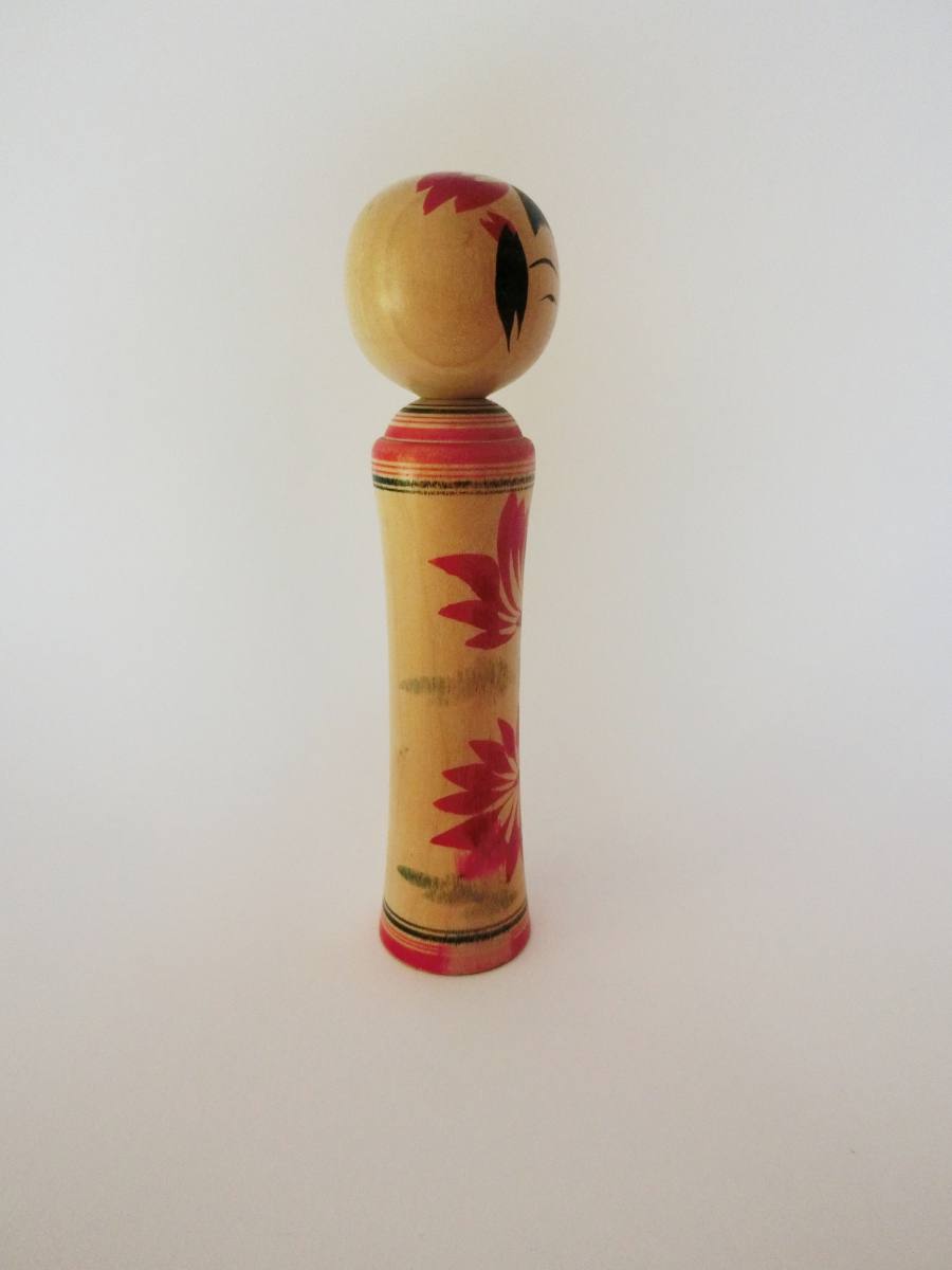 Small kokeshi in Naruko style, by Yusa Fukuju