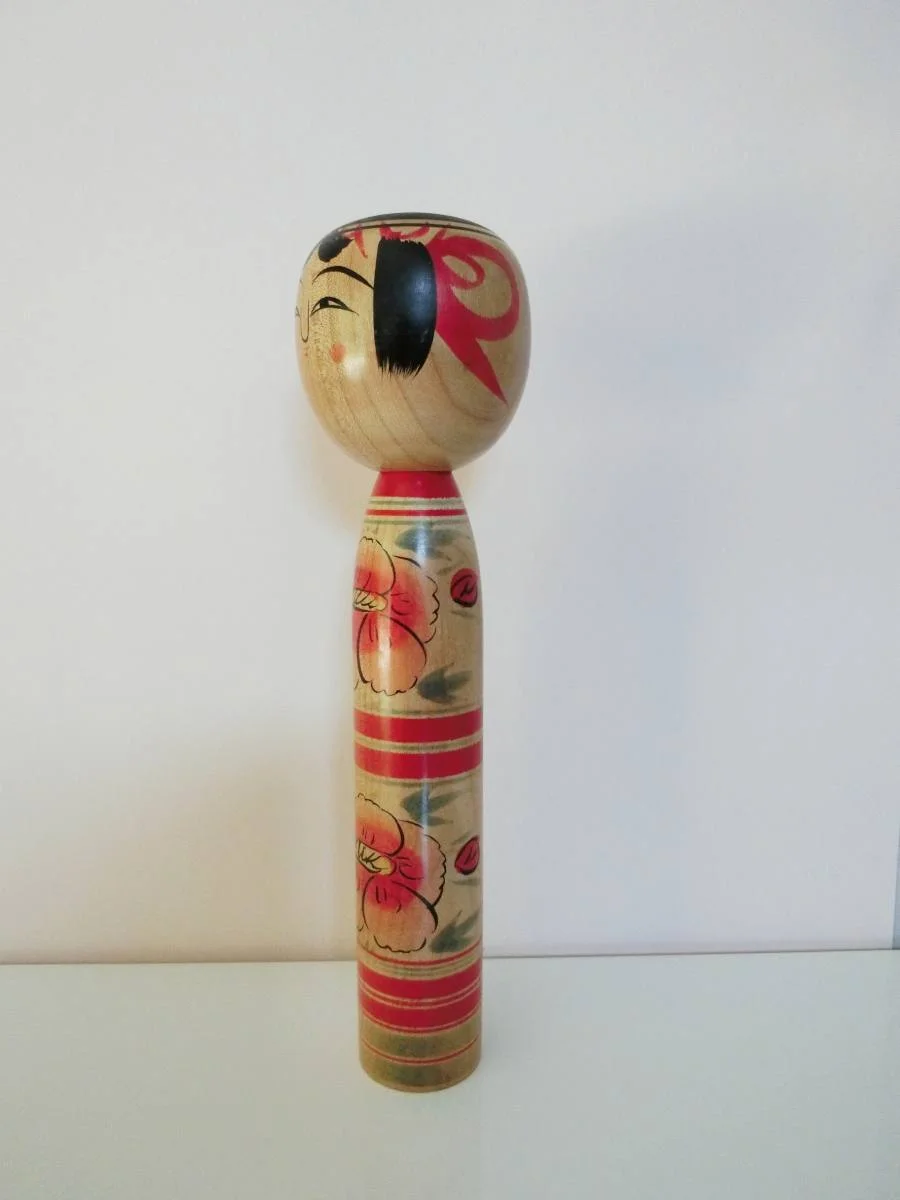 Nakanosawa kokeshi doll by Saito Tokuju