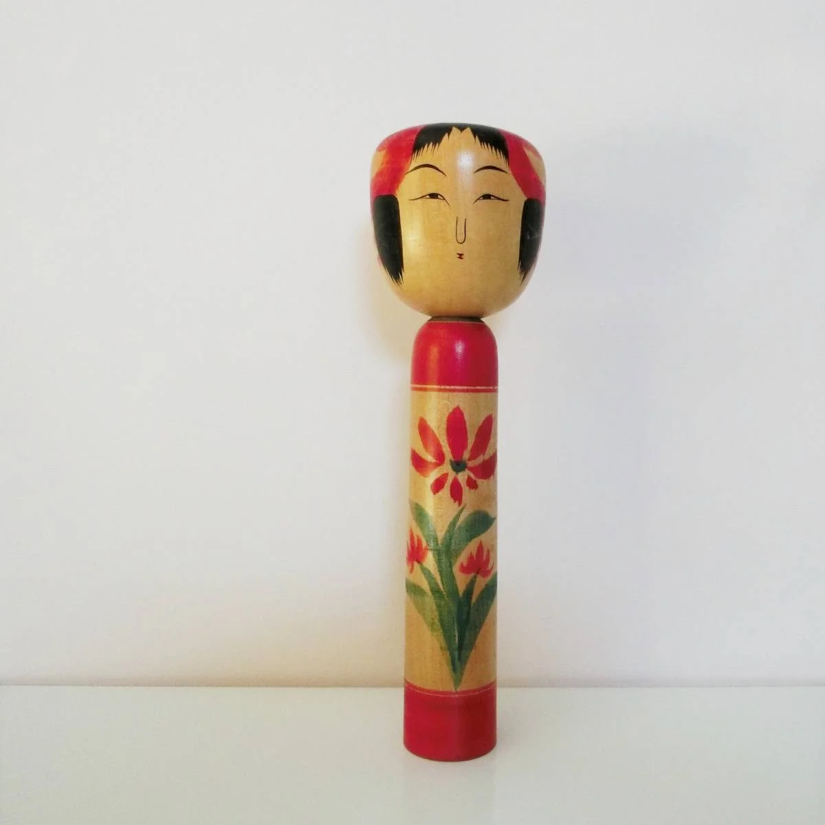 Sabako kokeshi doll by Watanabe Yukinori