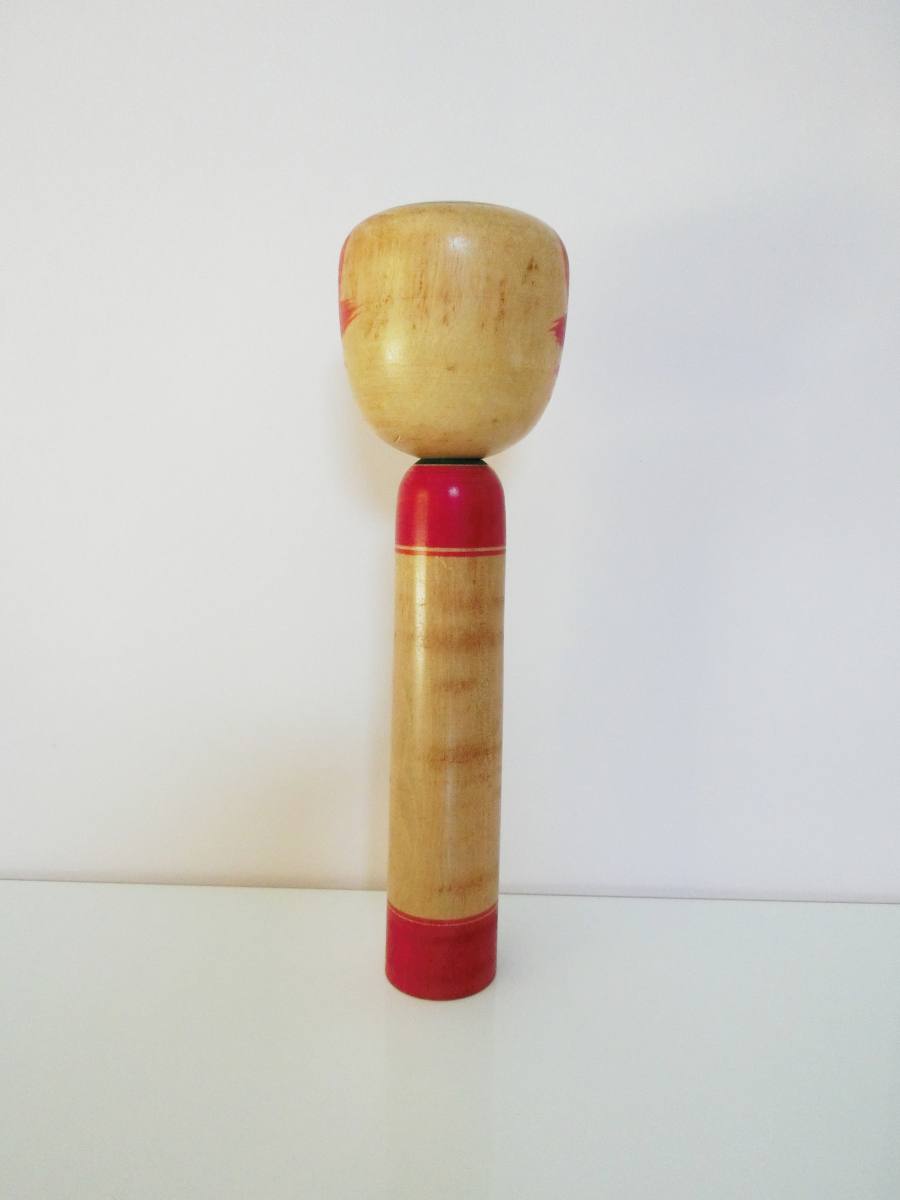Sabako kokeshi doll by Watanabe Yukinori