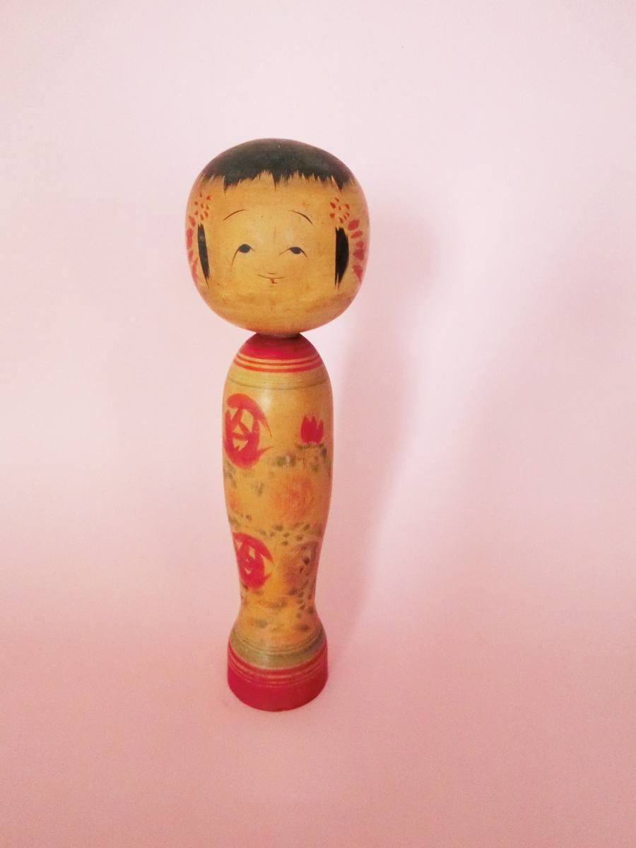 Roses kokeshi doll by Ishiyama Sanshiro
