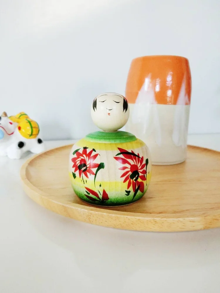 Mini poupée Kokeshi vintage en bois peinte à la main, importée du Japon - France