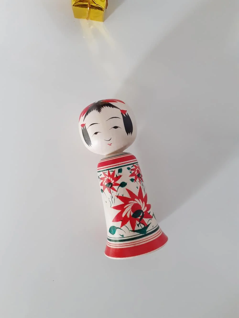 Poupée traditionnelle du japon en bois Naruko Kokeshi - Yotsuya