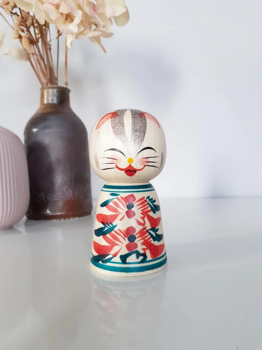 Poupée kokeshi chat - neko kokeshi doll par Hayasaka Masahiro